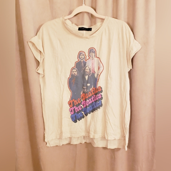 JUNK FOOD CLOTHING THE BEATLES GROUP POSE EASY TEE - Picture 1 of 4